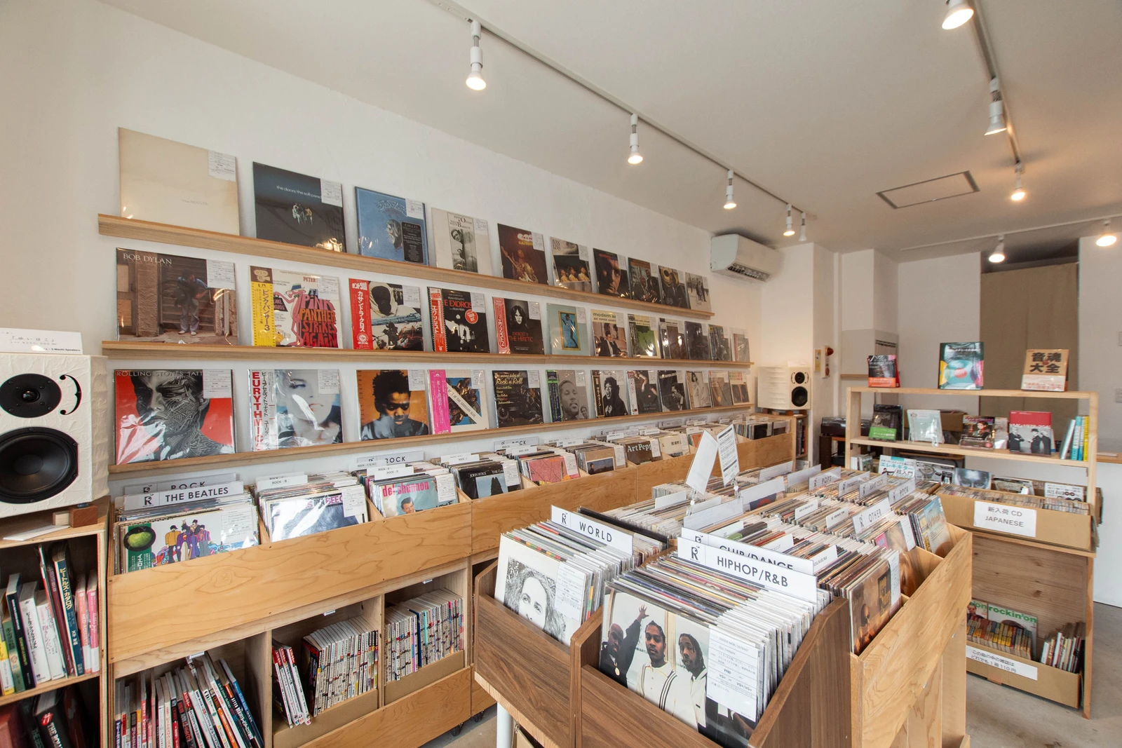 リアリーグッドの店内